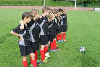 Foto 1 aus der Archivgalerie Fußballturnier Wiehler Grundschulen 2015 (2015)
