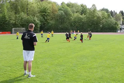 Foto 8 aus der Archivgalerie Fußballturnier Wiehler Grundschulen 2015 (2015)