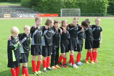 Foto 11 aus der Archivgalerie Fußballturnier Wiehler Grundschulen 2015 (2015)