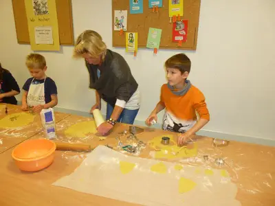 Foto 5 aus der Archivgalerie In der Weihnachtsbäckerei (2015)