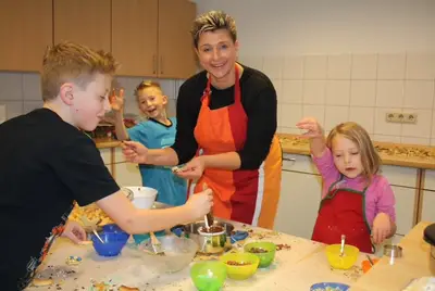 Foto 28 aus der Archivgalerie In der Weihnachtsbäckerei (2015)