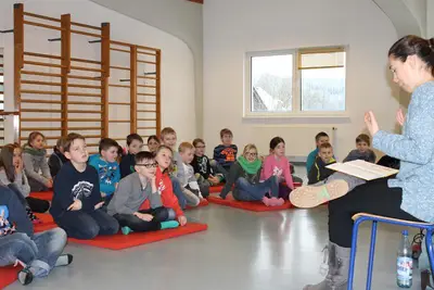 Foto 8 aus der Archivgalerie Lesungen von Kinderbuchautorinnen (2015)