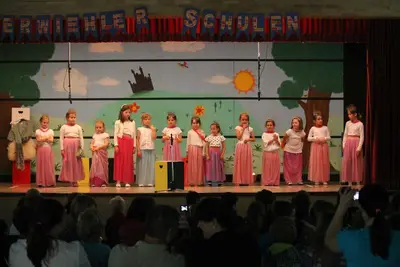 Foto 9 aus der Archivgalerie Morgen werd ich Prinzessin! (2015)
