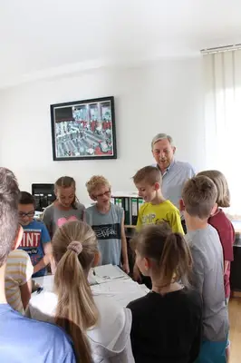 Foto 5 aus der Archivgalerie Rathausbesuch Klassen 4 (2015)
