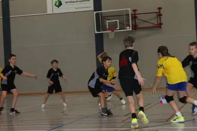 Foto 2 aus der Archivgalerie Stadtmeisterschaften Wiehler Grundschulen im Handball 2015 (2015)