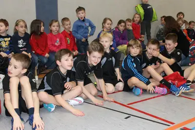 Foto 5 aus der Archivgalerie Stadtmeisterschaften Wiehler Grundschulen im Handball 2015 (2015)