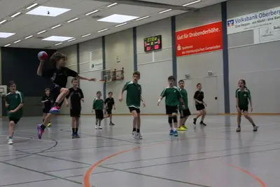 Foto 8 aus der Archivgalerie Stadtmeisterschaften Wiehler Grundschulen im Handball 2015 (2015)
