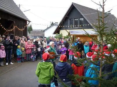 Foto 2 aus der Archivgalerie Weihnachtsmarkt in Oberwiehl (2015)