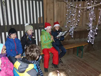 Foto 12 aus der Archivgalerie Weihnachtsmarkt in Oberwiehl (2015)
