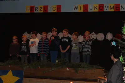 Foto 3 aus der Archivgalerie Weihnachtsfeier 2016 (2016)